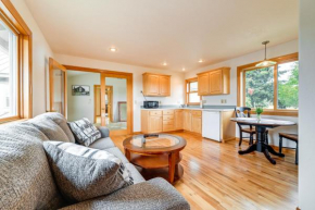 Romantic Vineyard Getaway in Oakland Mtn Views!